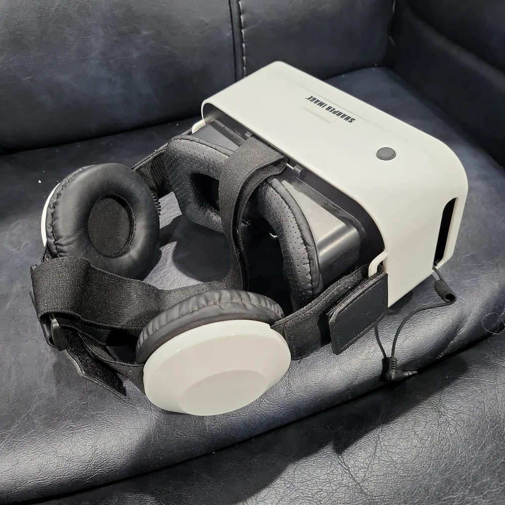 Sharper Image Smart phone / I-phone VR Headset